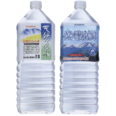 Commences sales of mineral water and alkaline ionized water to find second way to contribute to society. Because first day of production coincided with Great Hanshin-Awaji Earthquake, company sends products to Kobe area as emergency relief supplies. Enters chilled desserts market. Annual sales:100.4 billion yen.